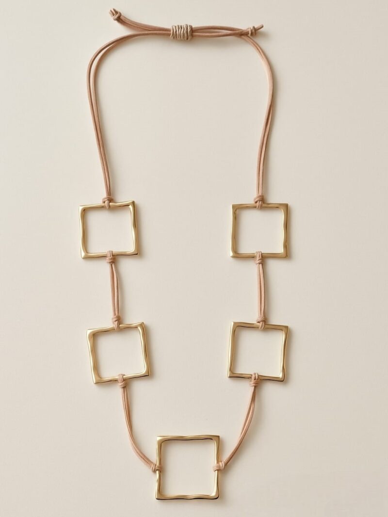 Collar CRETA