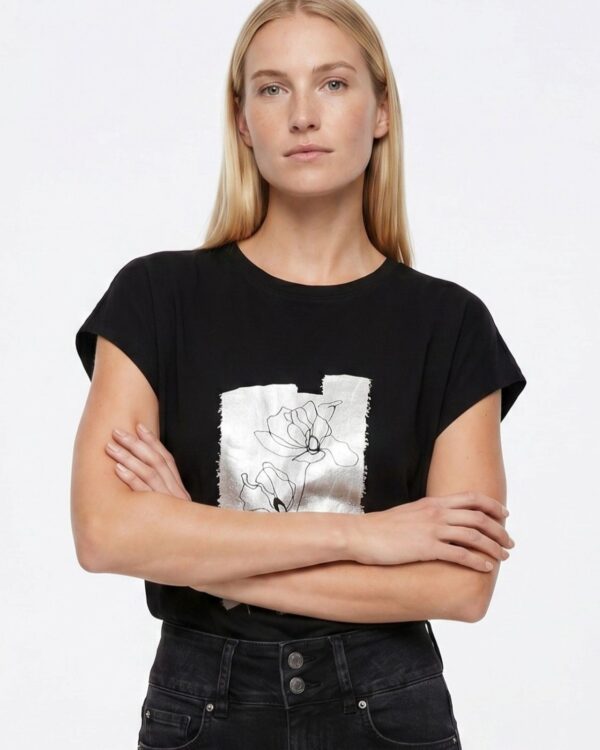 Camiseta Negra MOIRA (Tiffosi)